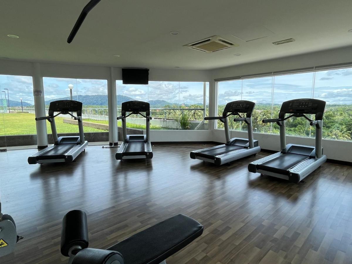 Sg Resort Residence - Beach & Waterpark Куантан Экстерьер фото